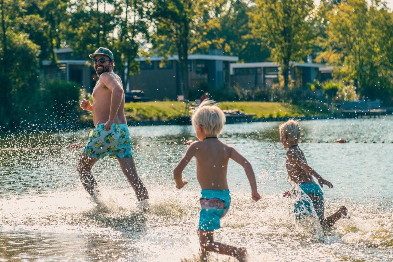 Zilverstrand Mol Luaran gambar